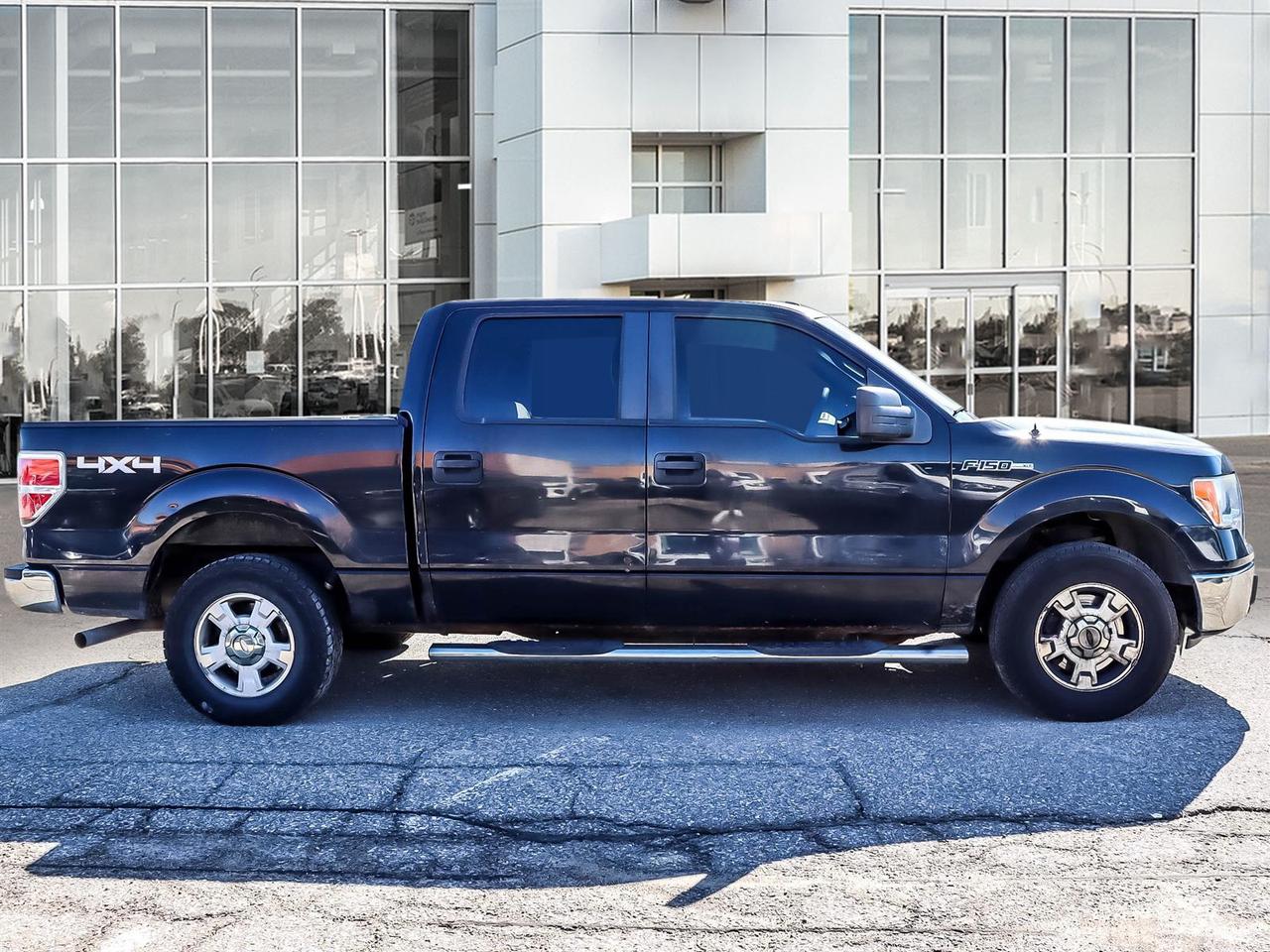2011 Ford F-150 XLT Photo2