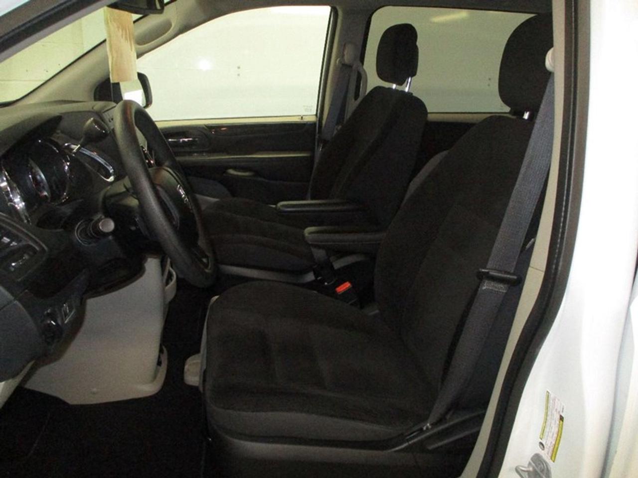 2019 Dodge Grand Caravan SXT Photo4