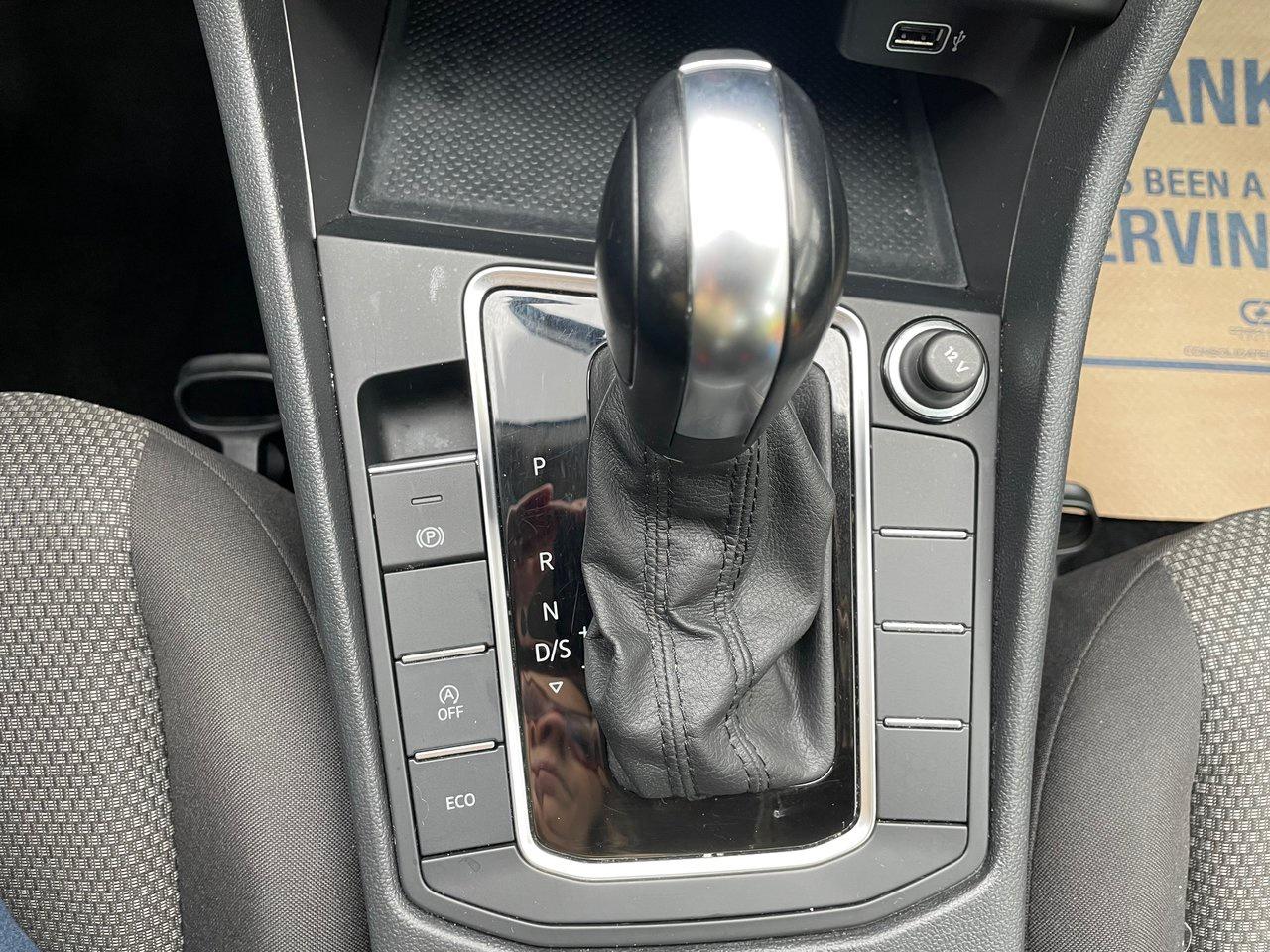 2019 Volkswagen Jetta Comfortline 1.4t 8sp at w/Tip Photo