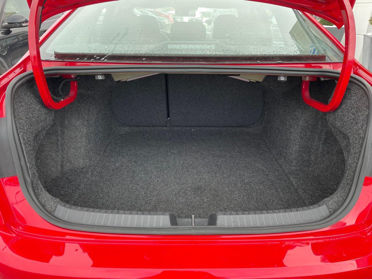 2019 Volkswagen Jetta Comfortline 1.4t 8sp at w/Tip Photo