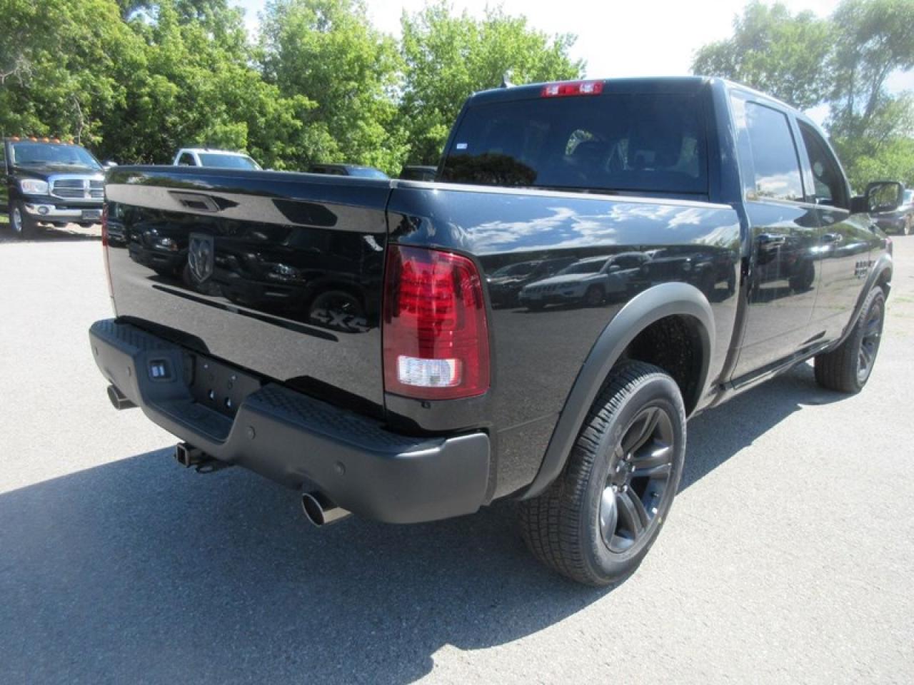 2022 RAM 1500 Classic NIGHT EDITION CREW CAB Photo2