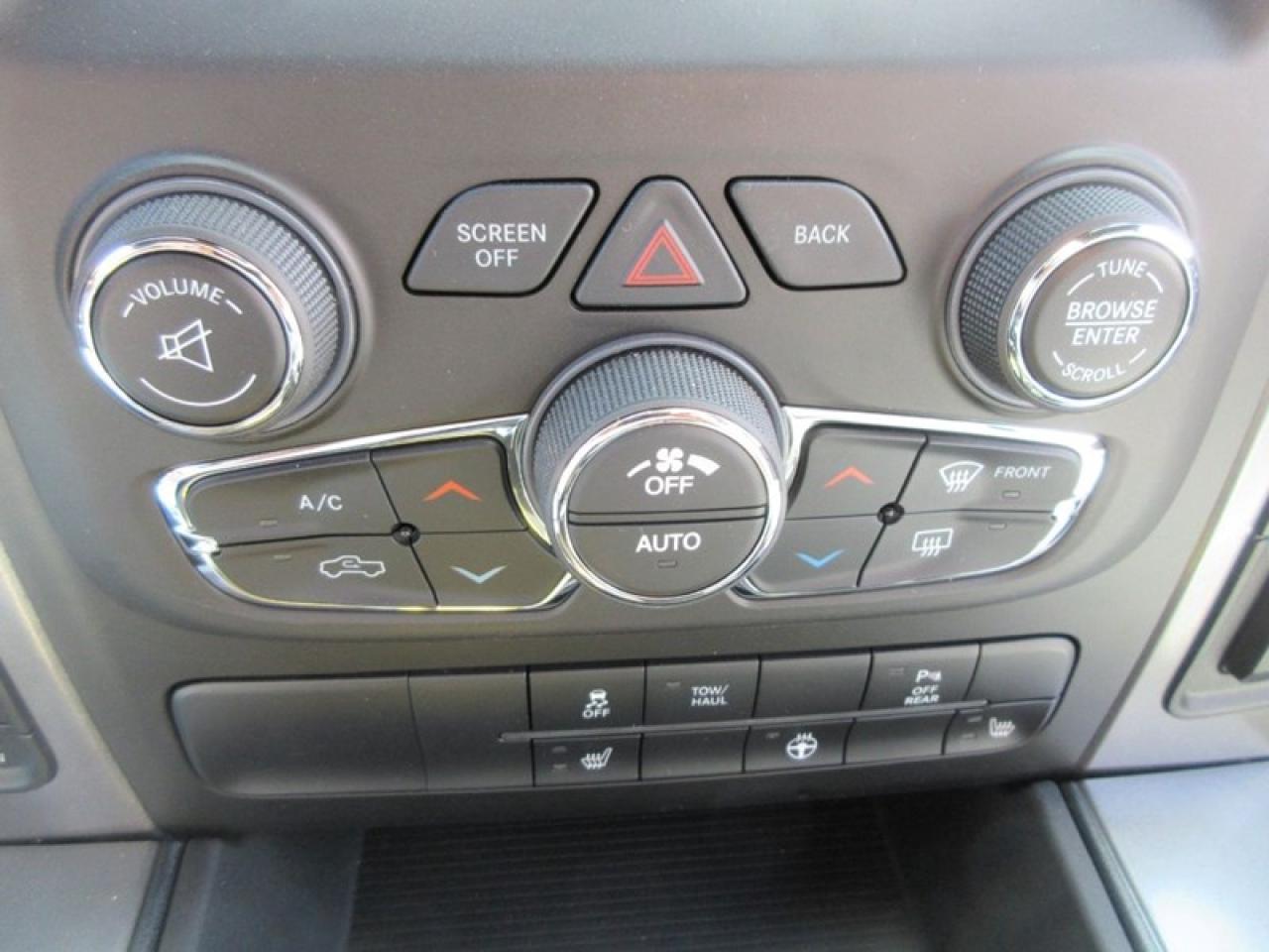 2022 RAM 1500 Classic NIGHT EDITION CREW CAB Photo