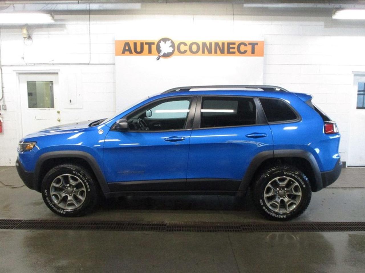 2020 Jeep Cherokee Trailhawk  4WD Photo1