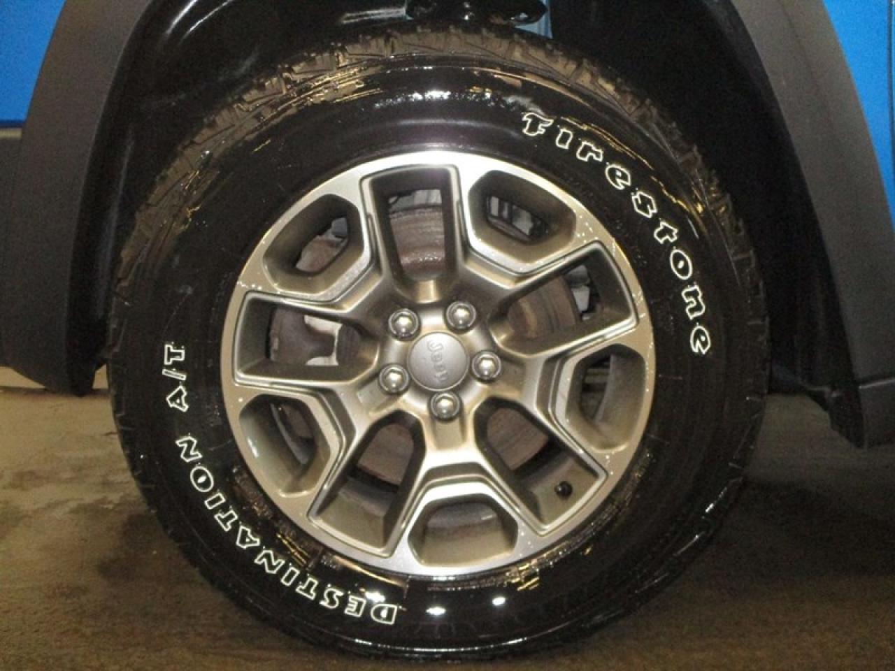 2020 Jeep Cherokee Trailhawk  4WD Photo