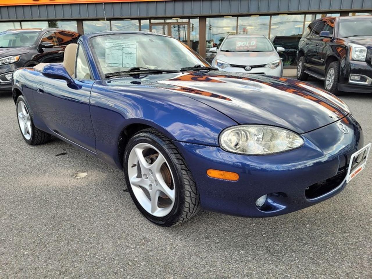 2003 Mazda MX-5 Miata Convertible Photo5