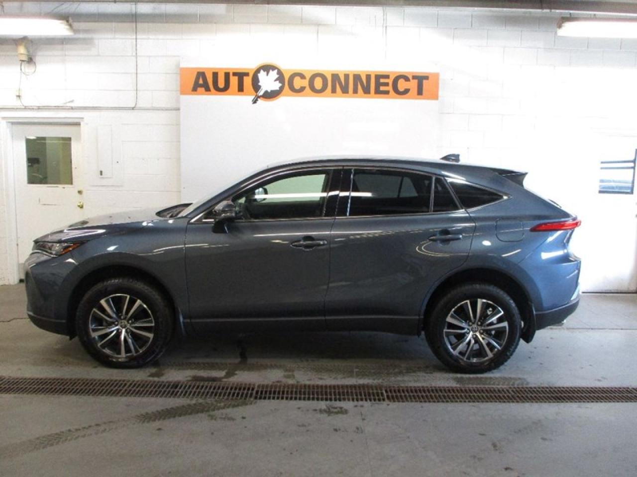 2022 Toyota Venza LE HYBRID Photo