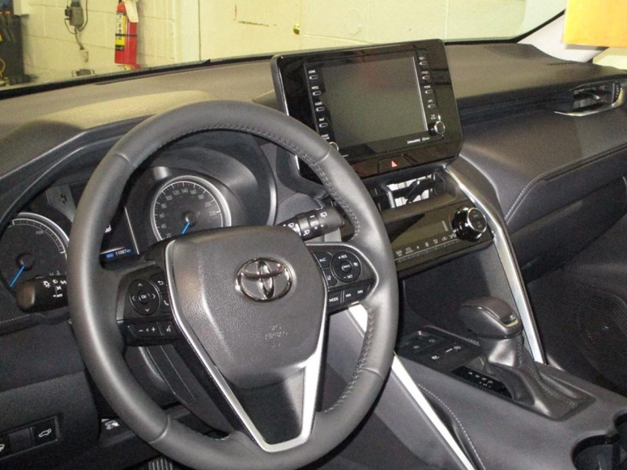 2022 Toyota Venza LE HYBRID Photo