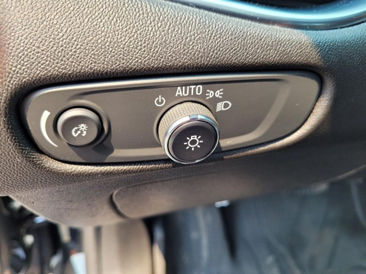 2023 Chevrolet Malibu Premier Photo