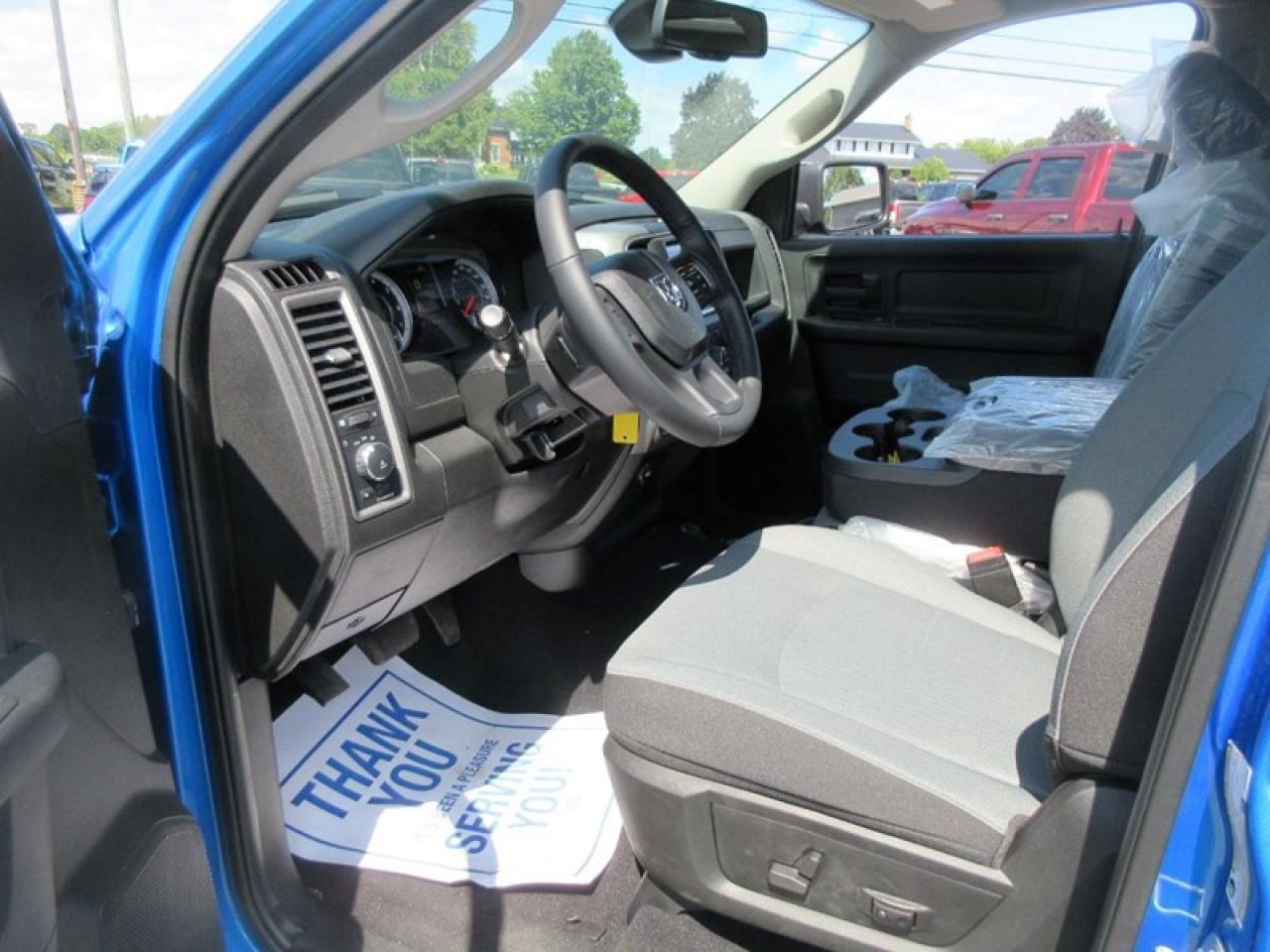 2022 RAM 1500 Classic NIGHT EDITION CREW CAB Photo