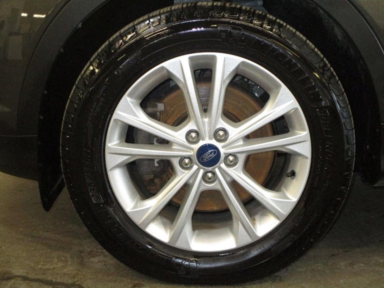 2018 Ford Escape SEL Photo