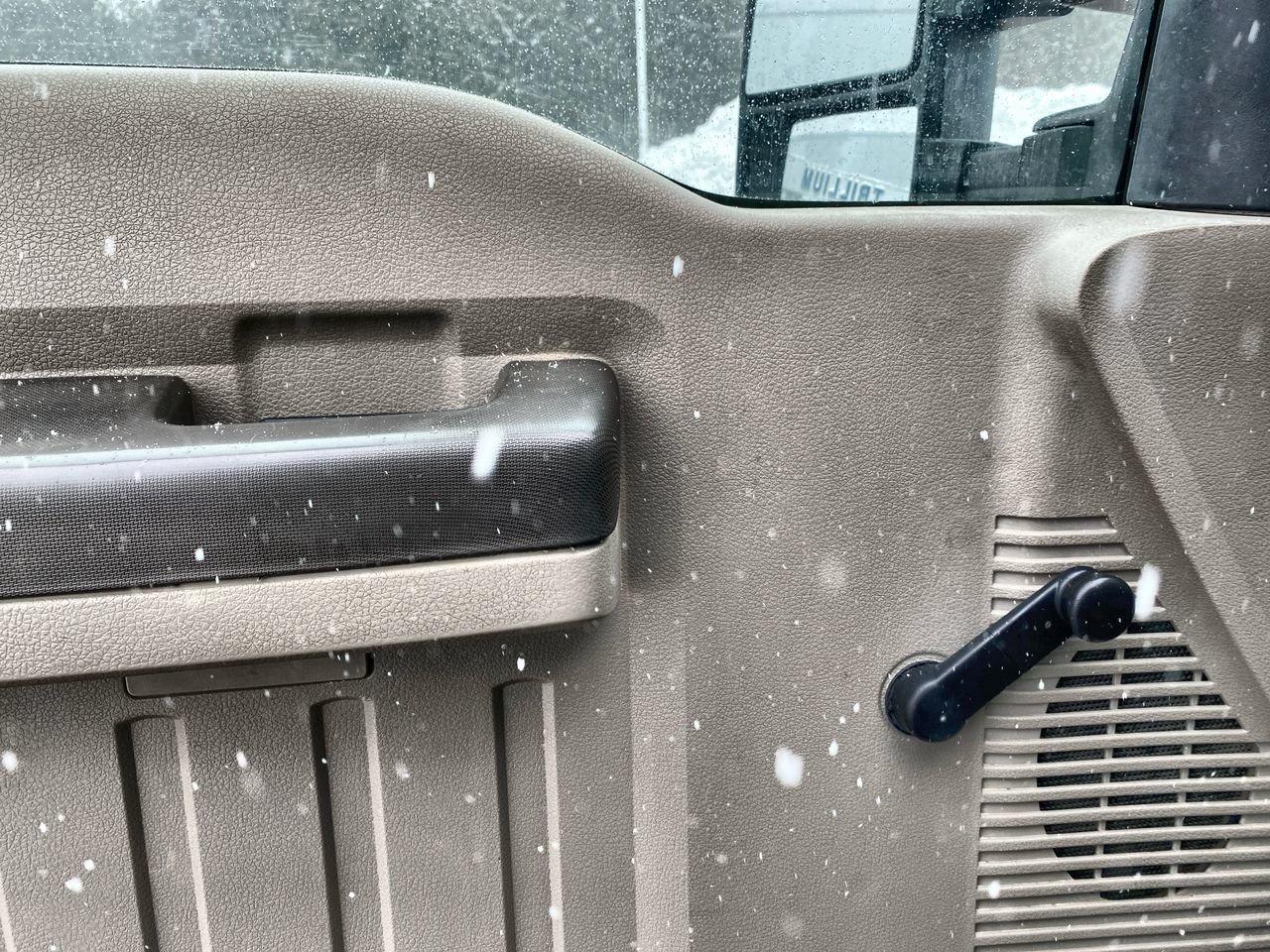 2008 Ford F-450 Super Duty Chassis XL Regular Cab 165 RWD Photo