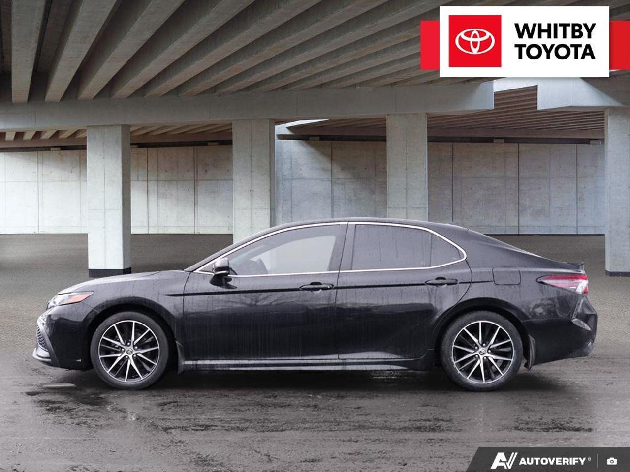 2022 Toyota Camry Hybrid SE 2.5L Photo3