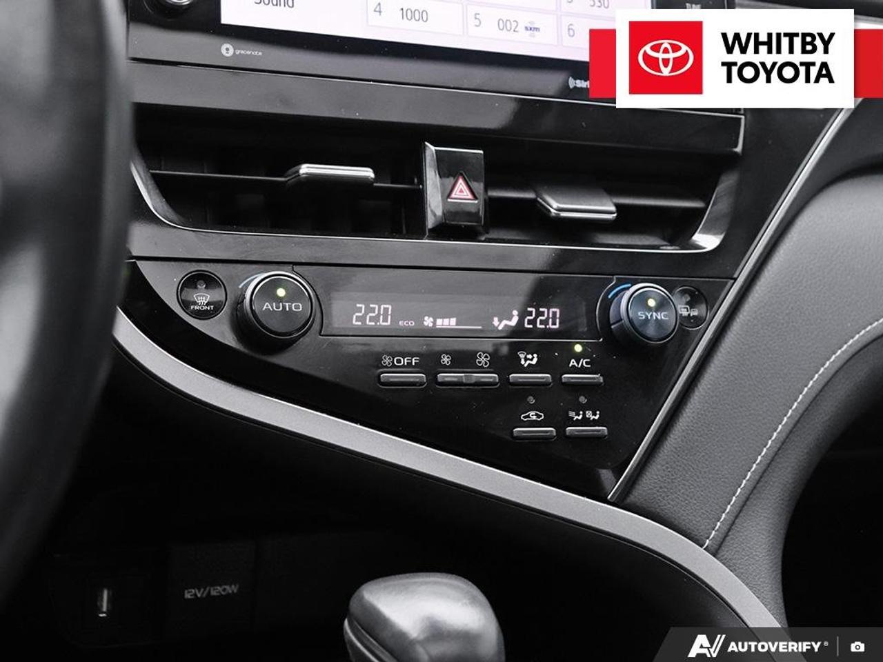 2022 Toyota Camry Hybrid SE 2.5L Photo