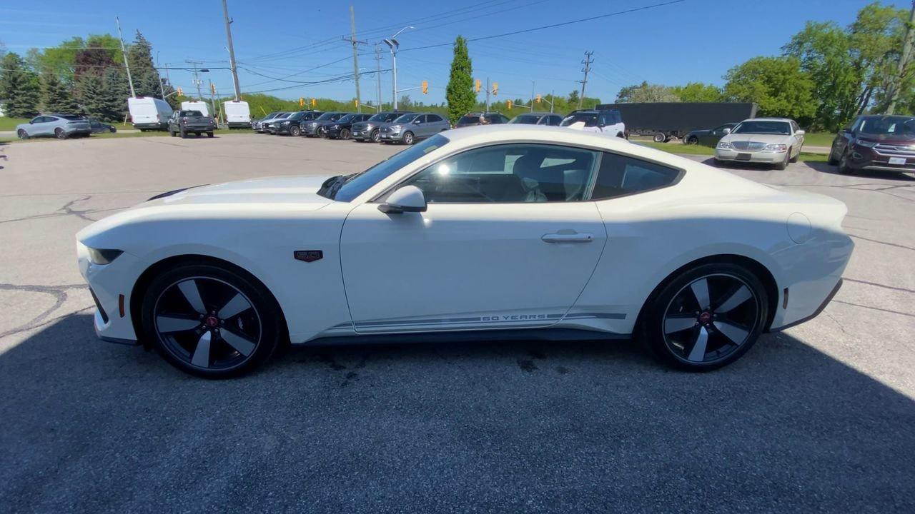 2025 Ford Mustang Fastback GT PREMIUM Photo4