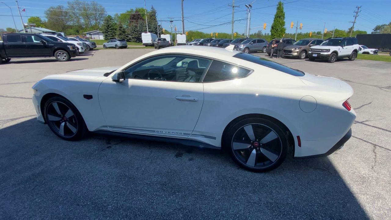 2025 Ford Mustang Fastback GT PREMIUM Photo