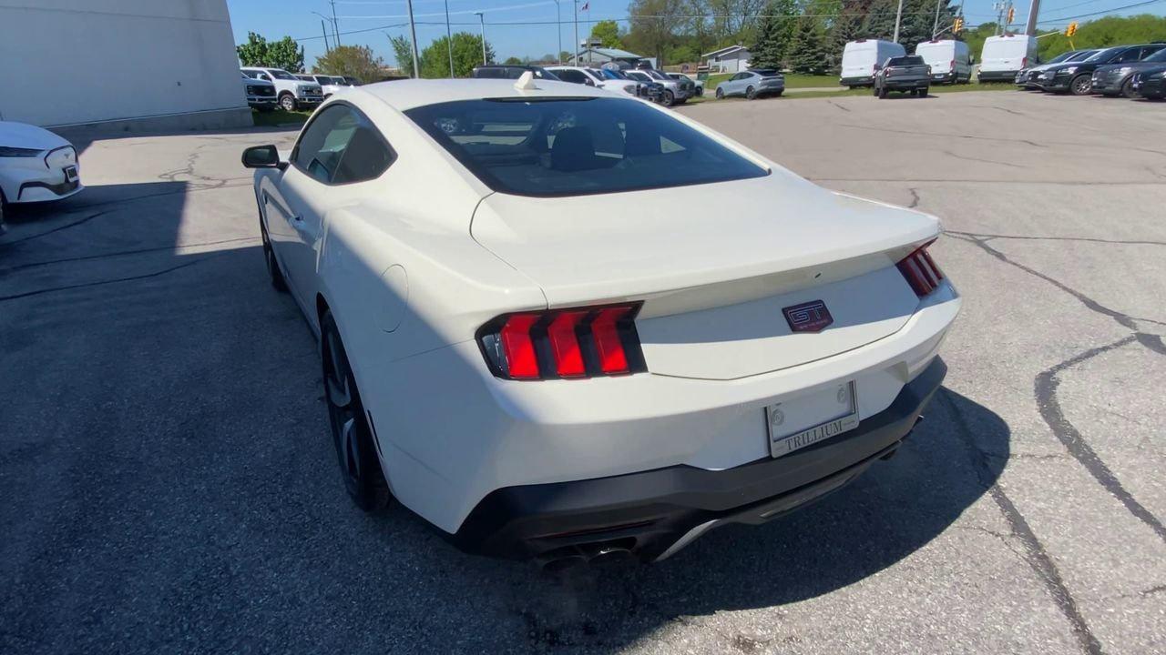 2025 Ford Mustang Fastback GT PREMIUM Photo
