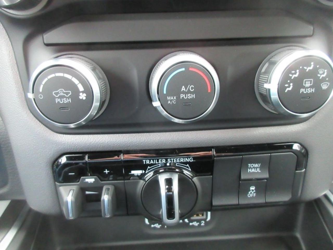 2022 RAM 1500 Crew Cab Big Horn 4X4 Photo