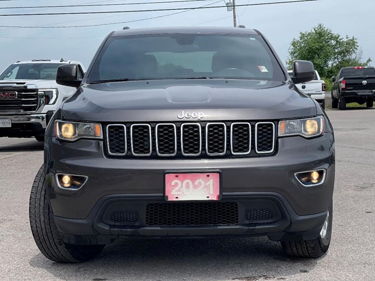 2021 Jeep Grand Cherokee Laredo Photo5