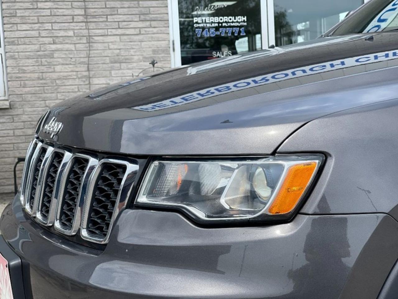 2021 Jeep Grand Cherokee Laredo Photo