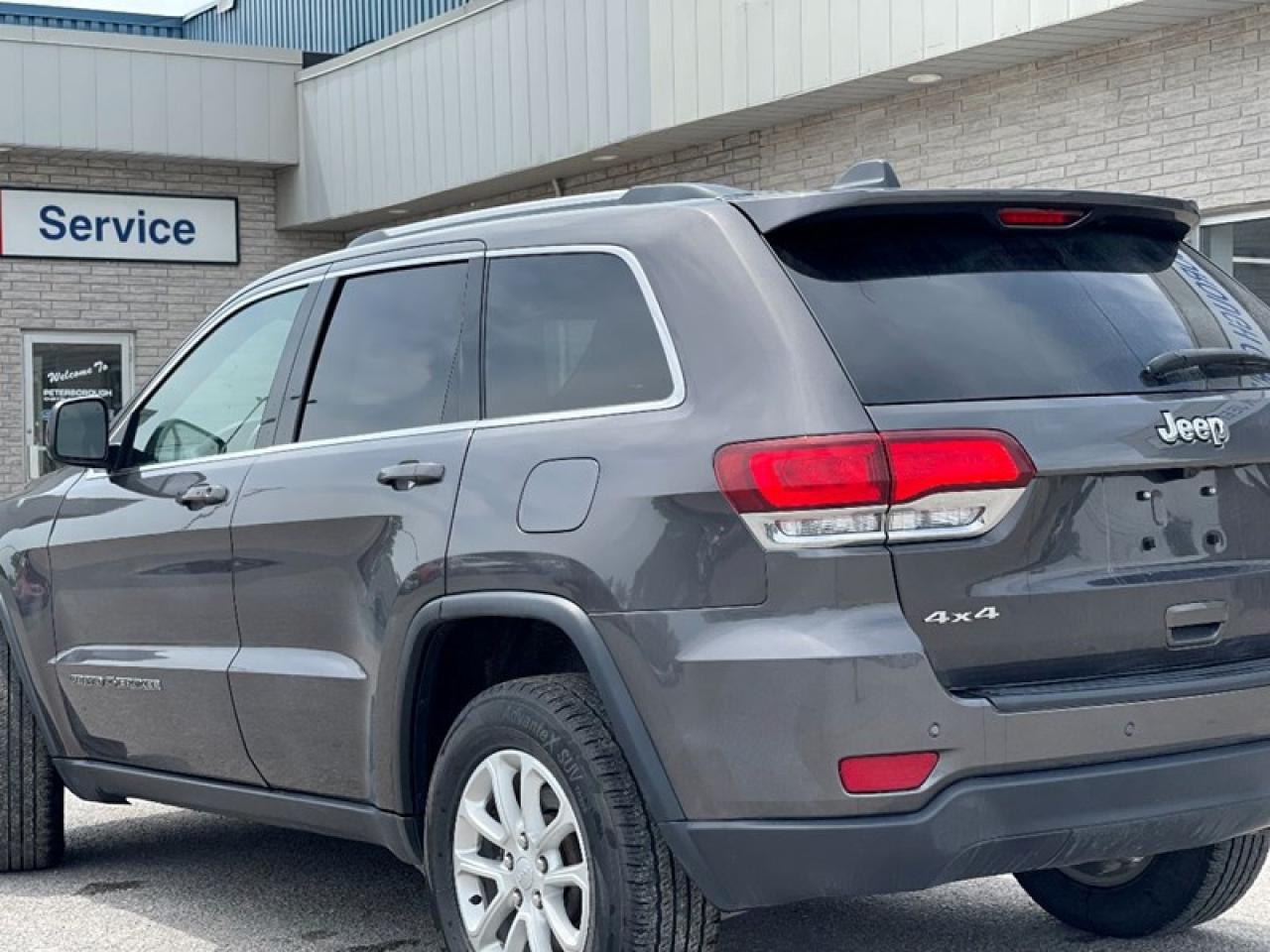 2021 Jeep Grand Cherokee Laredo Photo
