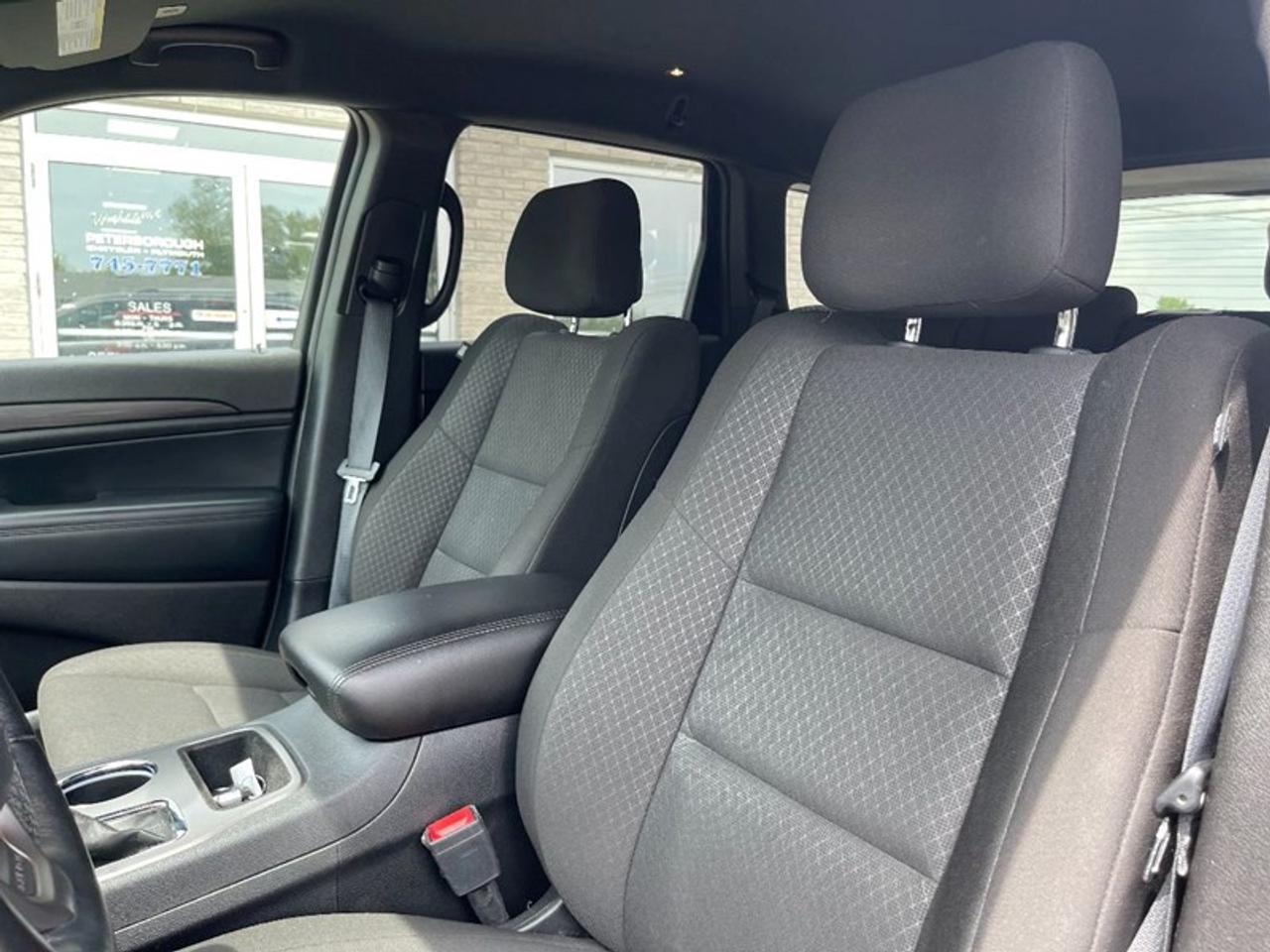 2021 Jeep Grand Cherokee Laredo Photo