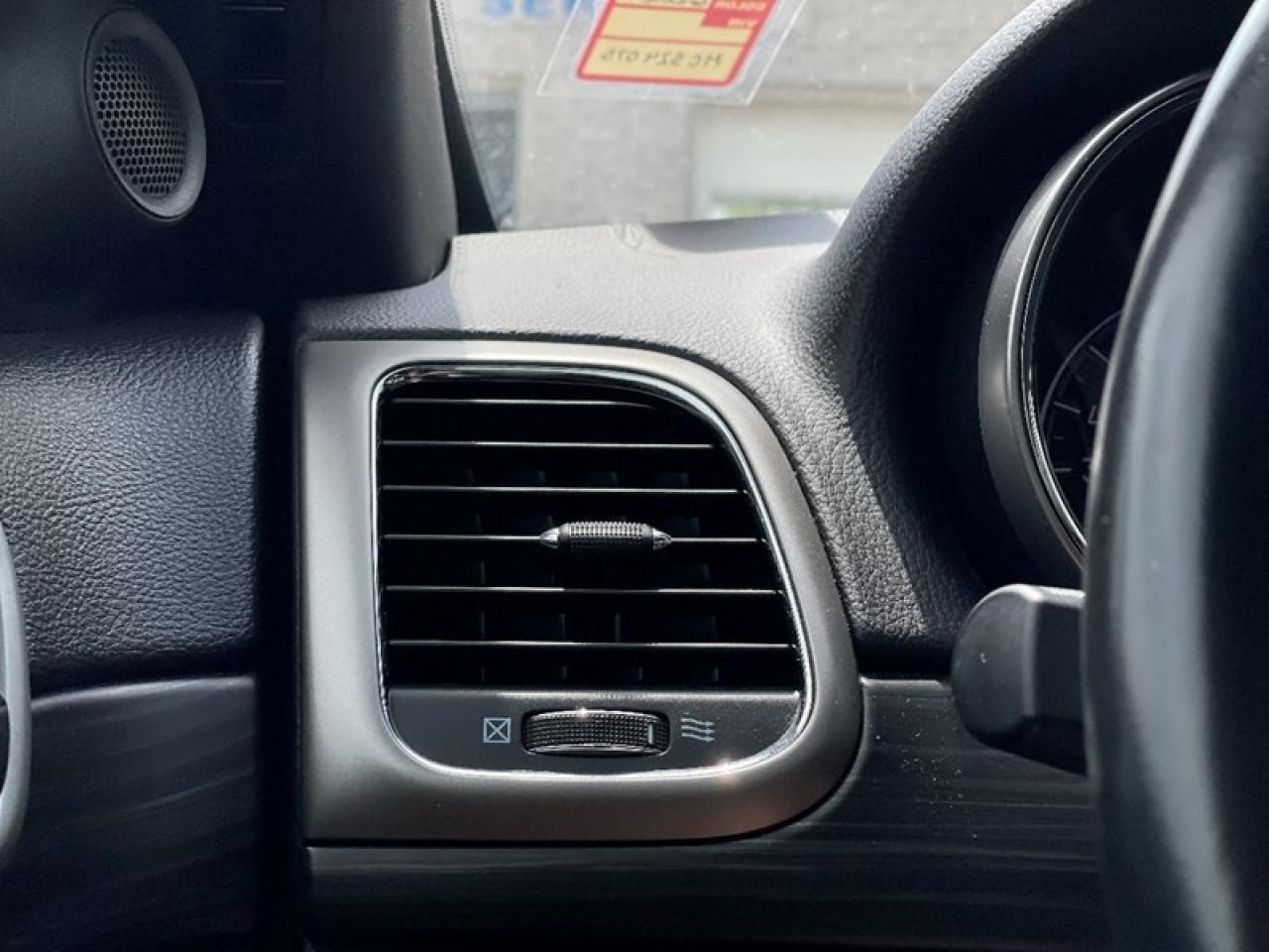 2021 Jeep Grand Cherokee Laredo Photo