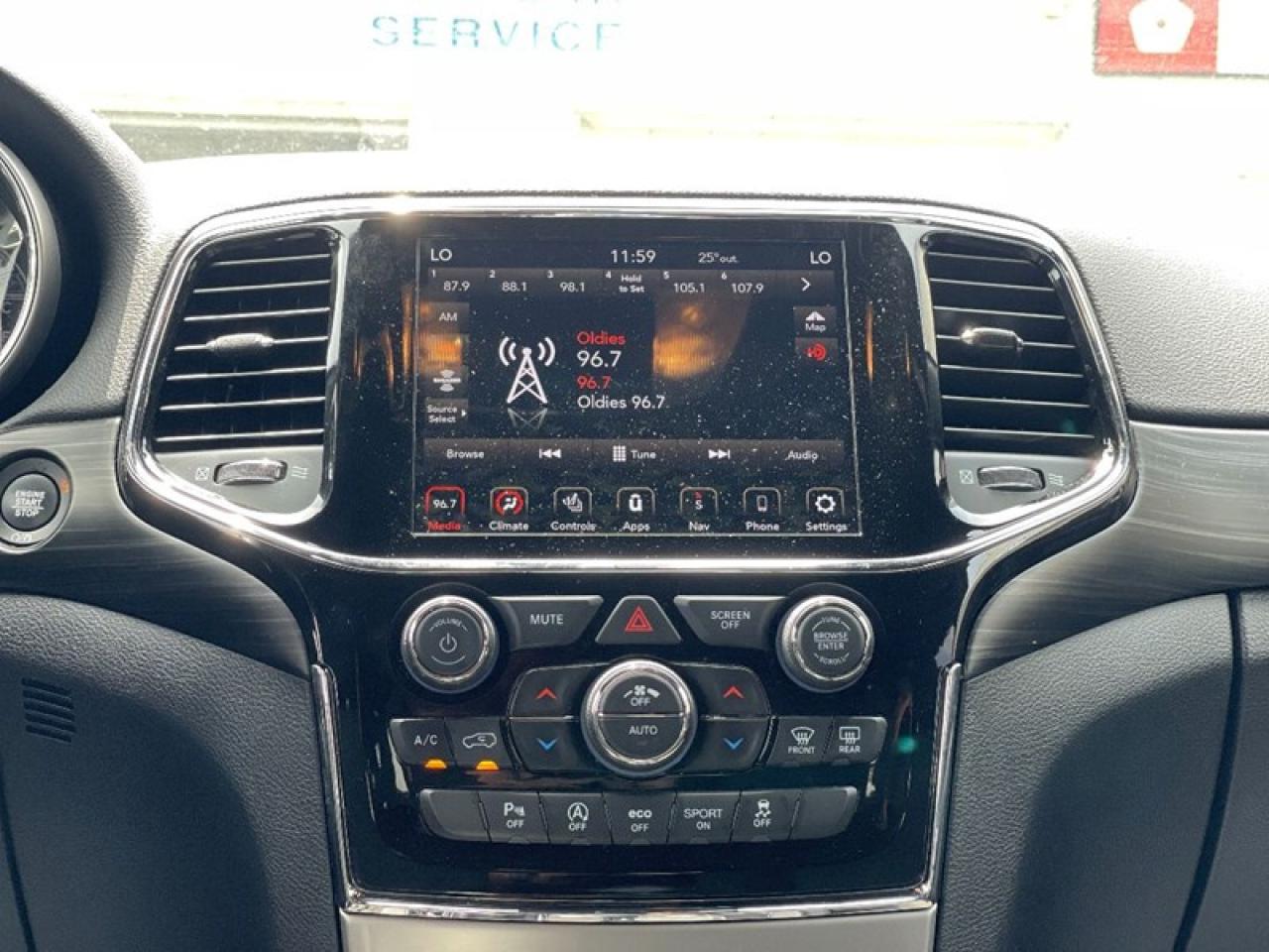 2021 Jeep Grand Cherokee Laredo Photo