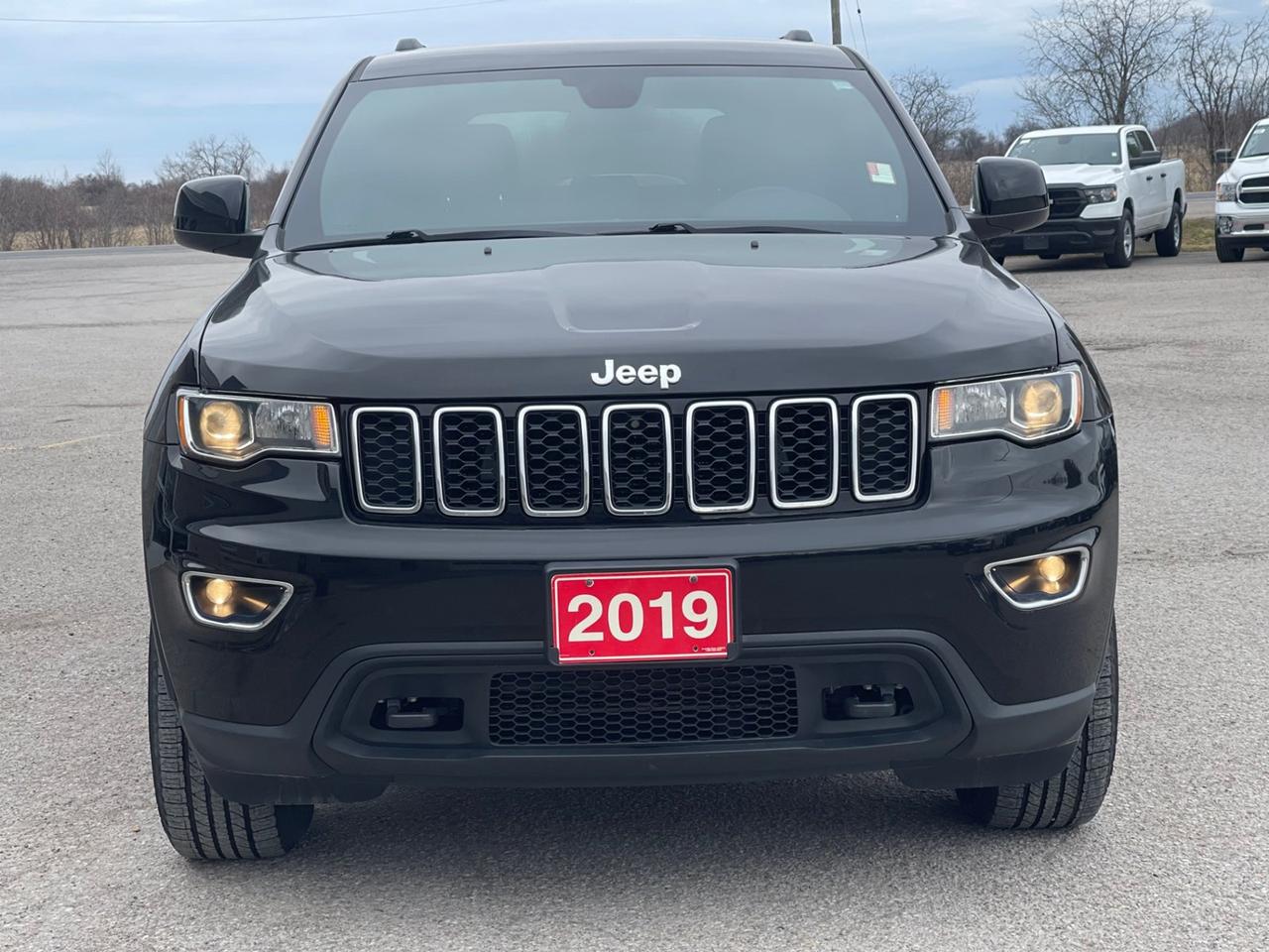 2019 Jeep Grand Cherokee LAREDO  4X4 Photo5