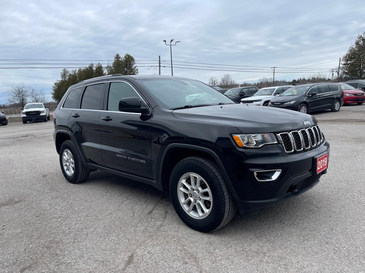 2019 Jeep Grand Cherokee LAREDO  4X4 Photo
