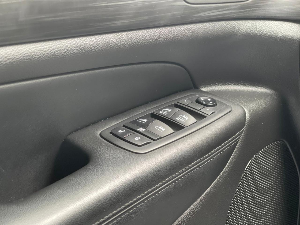 2019 Jeep Grand Cherokee LAREDO  4X4 Photo