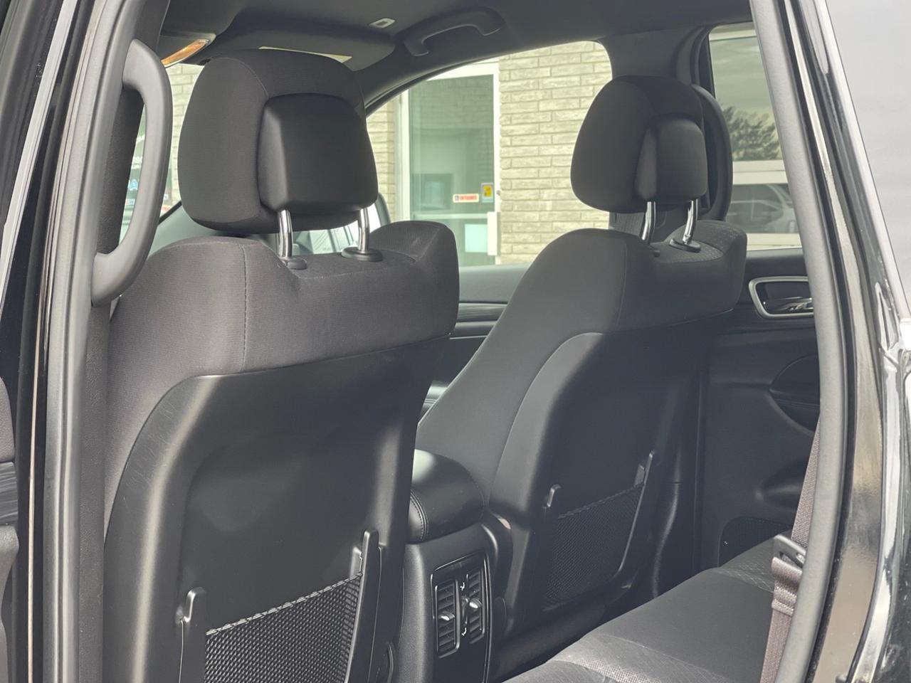 2019 Jeep Grand Cherokee LAREDO  4X4 Photo