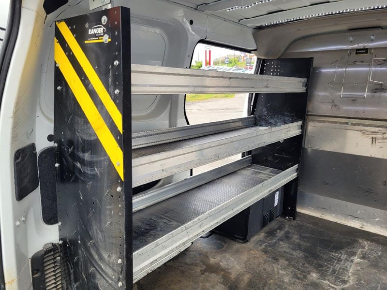 2015 Nissan NV200 SV Photo