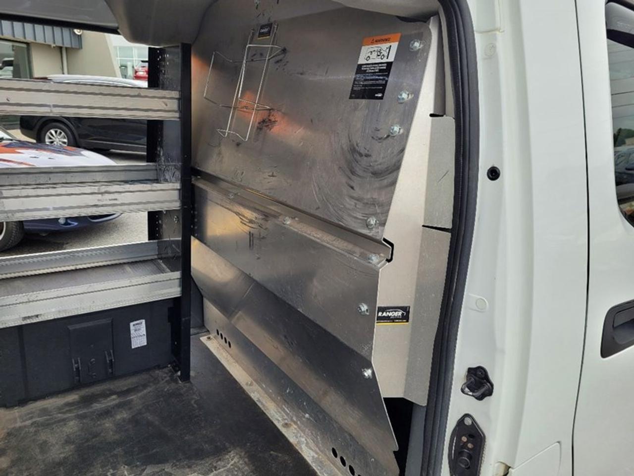 2015 Nissan NV200 SV Photo