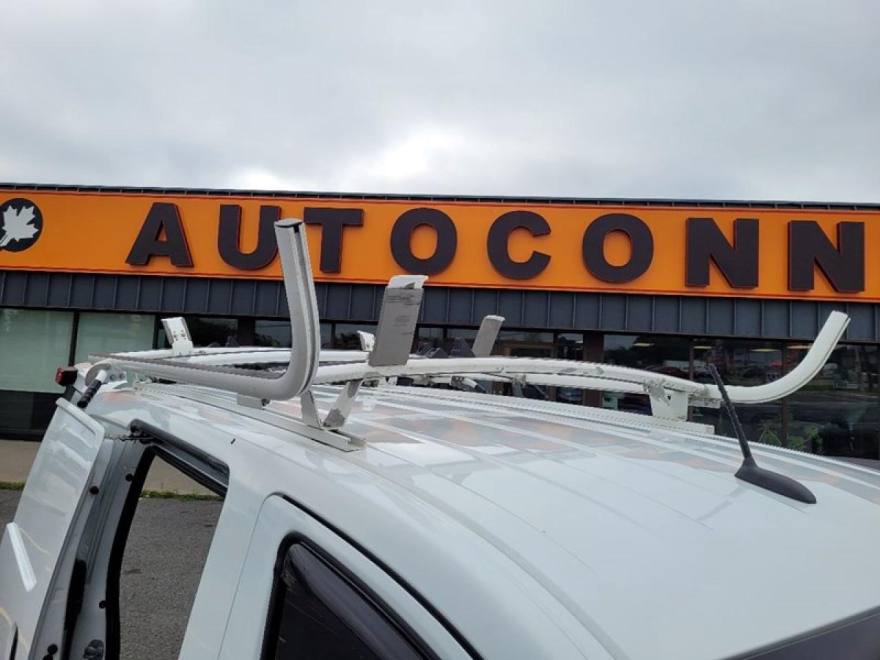 2015 Nissan NV200 SV Photo