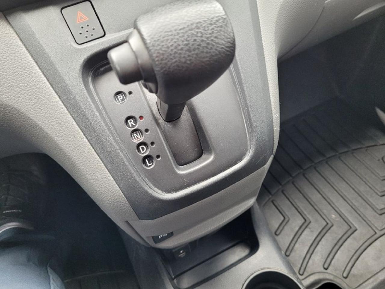 2015 Nissan NV200 SV Photo