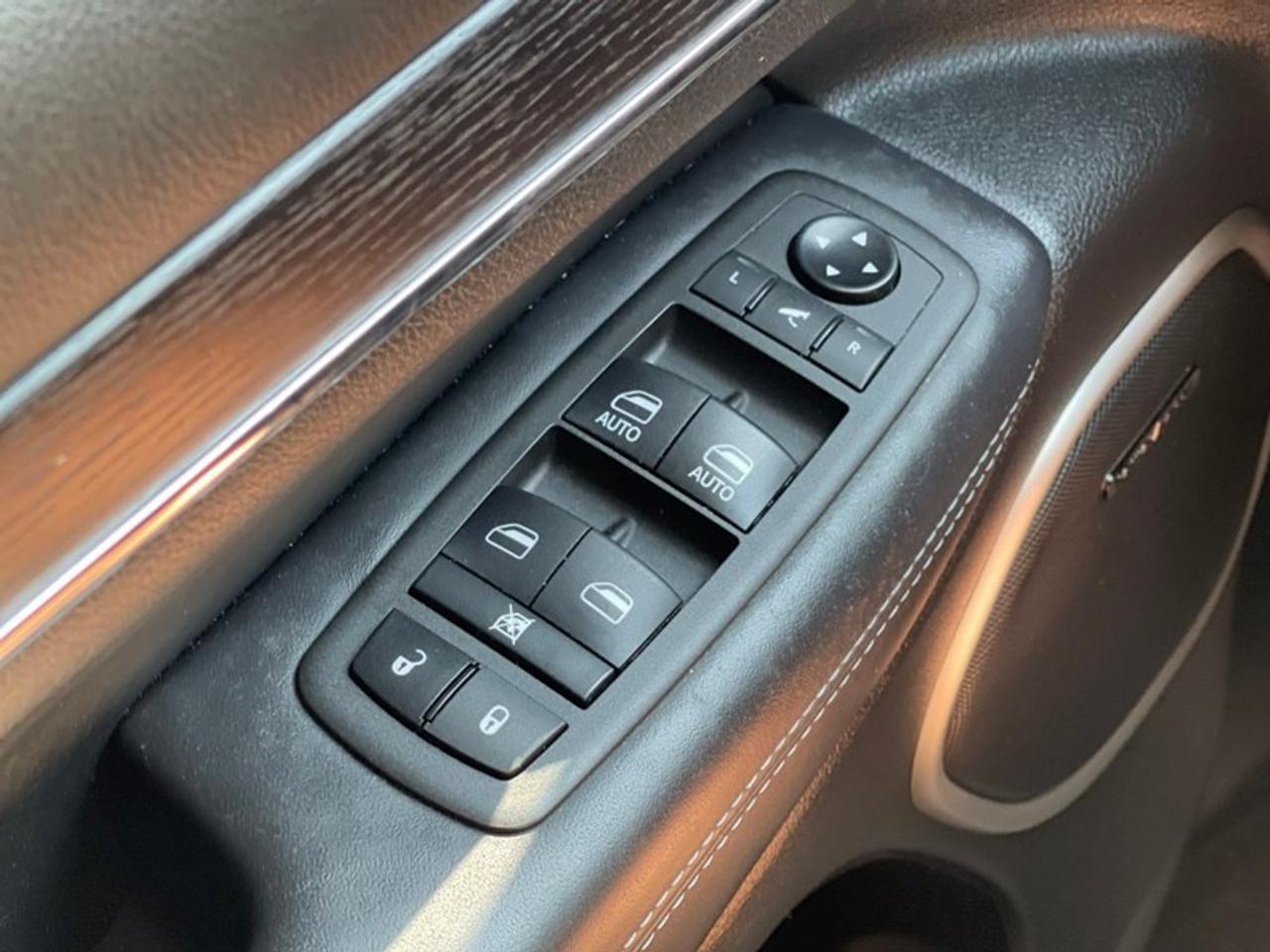 2021 Jeep Grand Cherokee Summit Photo