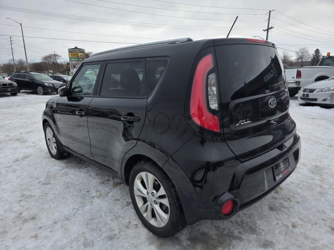 2015 Kia Soul **CERTIFIED** CLEAN CARFAX Photo3