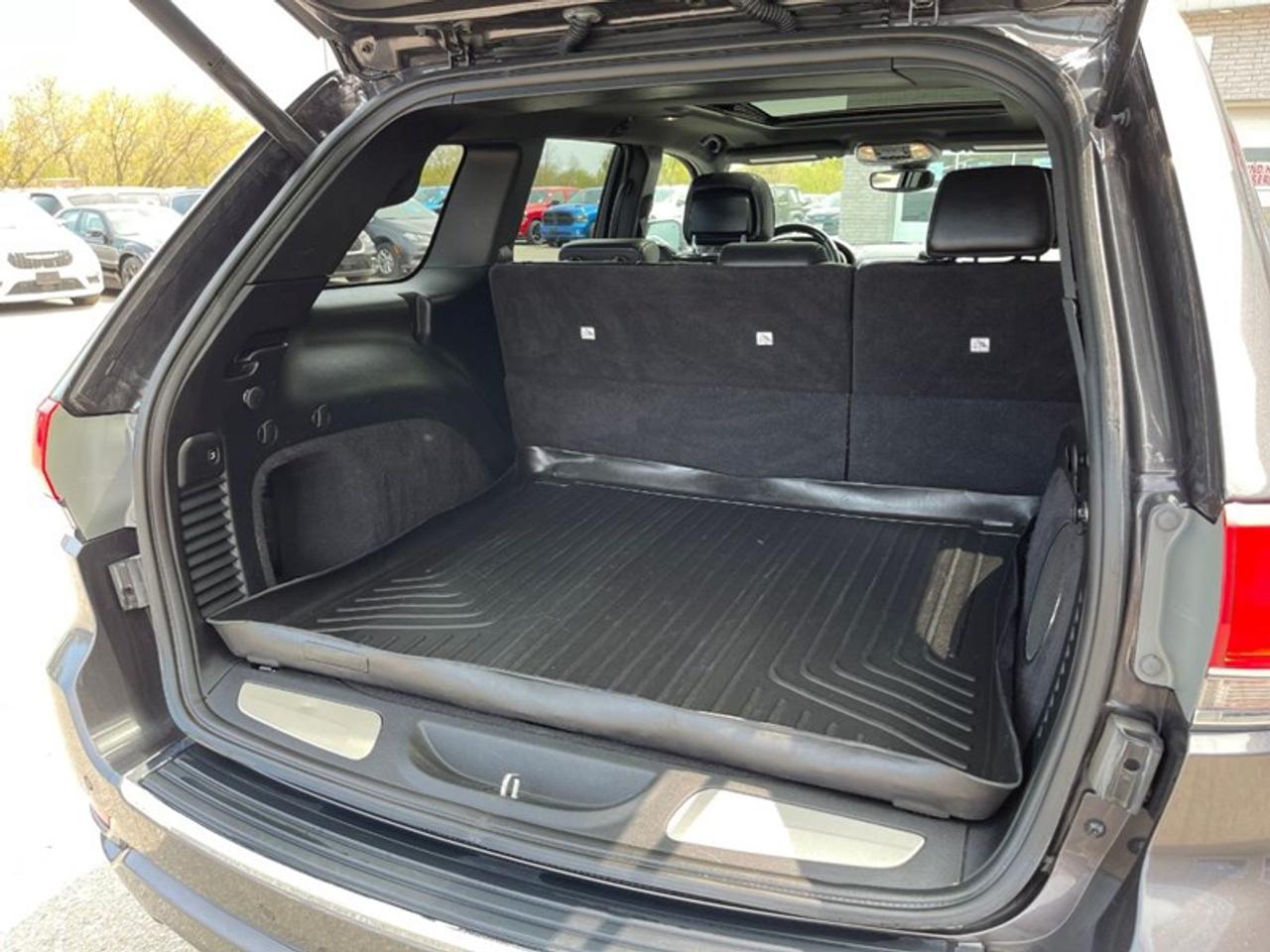 2017 Jeep Grand Cherokee OVERLAND 4X4 Photo