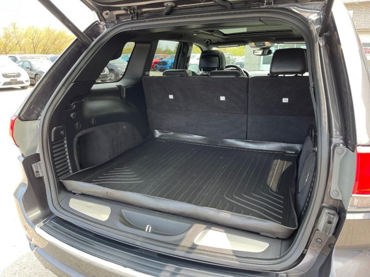 2017 Jeep Grand Cherokee OVERLAND 4X4 Photo