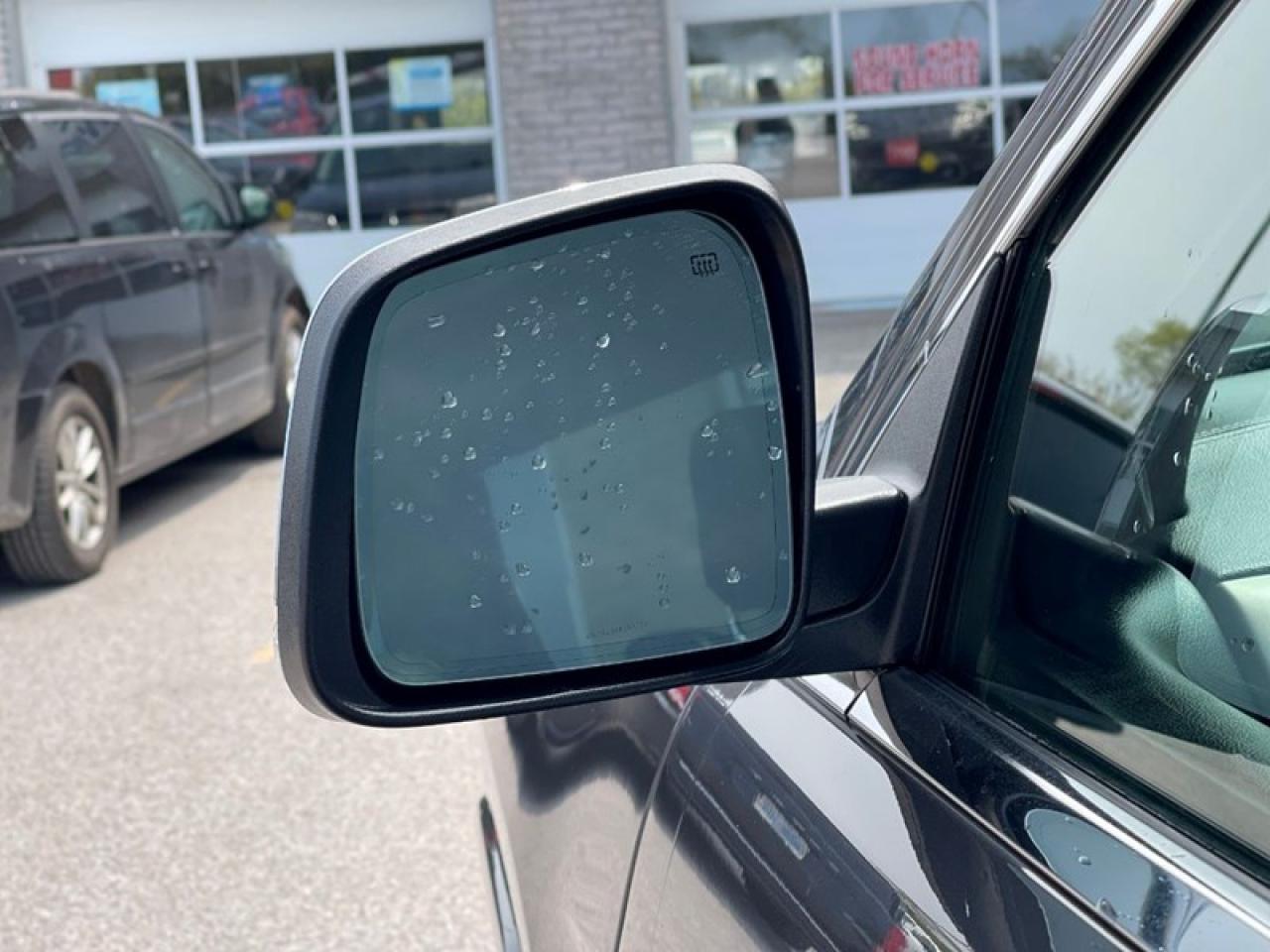 2017 Jeep Grand Cherokee OVERLAND 4X4 Photo