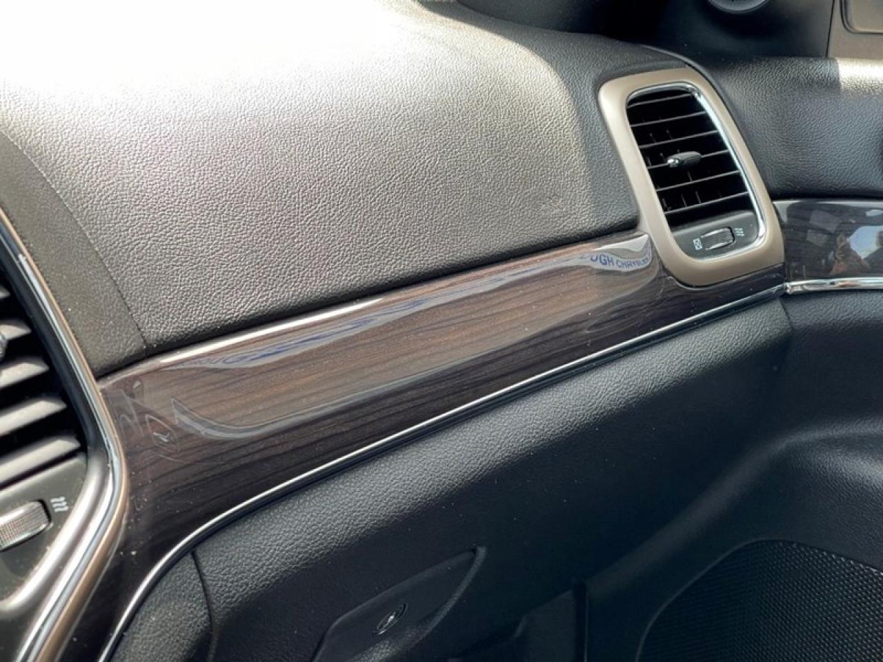 2017 Jeep Grand Cherokee OVERLAND 4X4 Photo