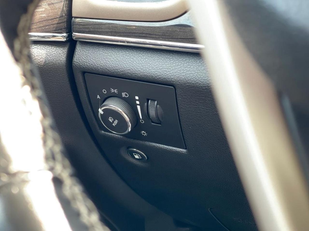 2017 Jeep Grand Cherokee OVERLAND 4X4 Photo