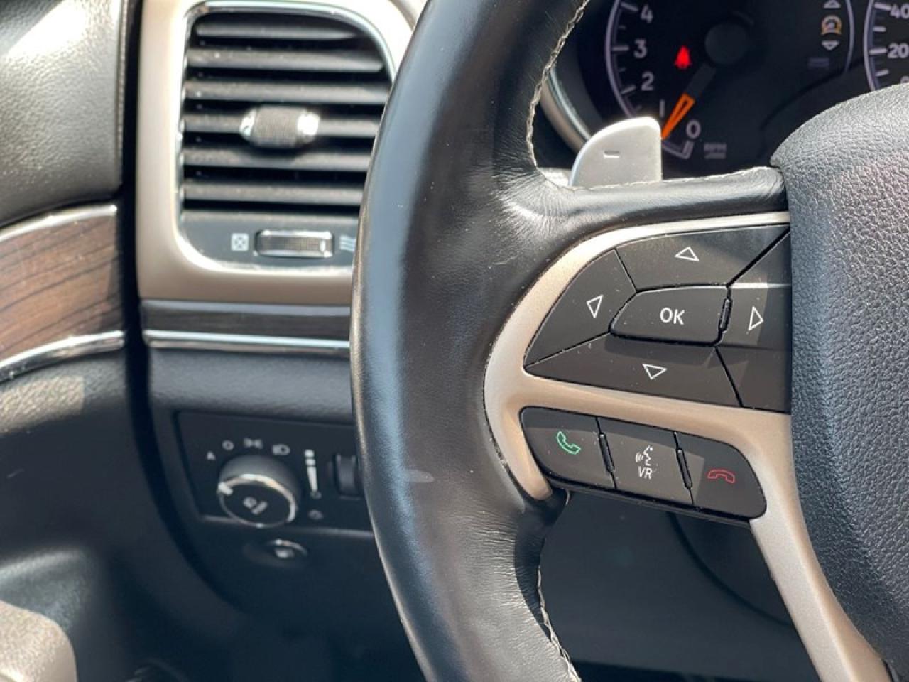 2017 Jeep Grand Cherokee OVERLAND 4X4 Photo