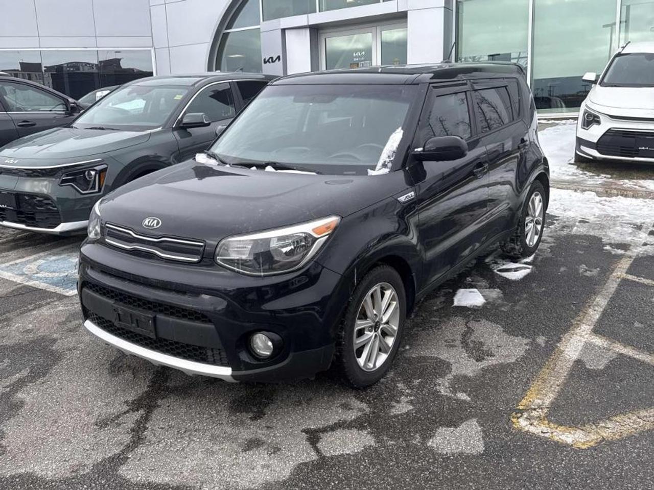 2017 Kia Soul CLEAN CARFAX Photo0