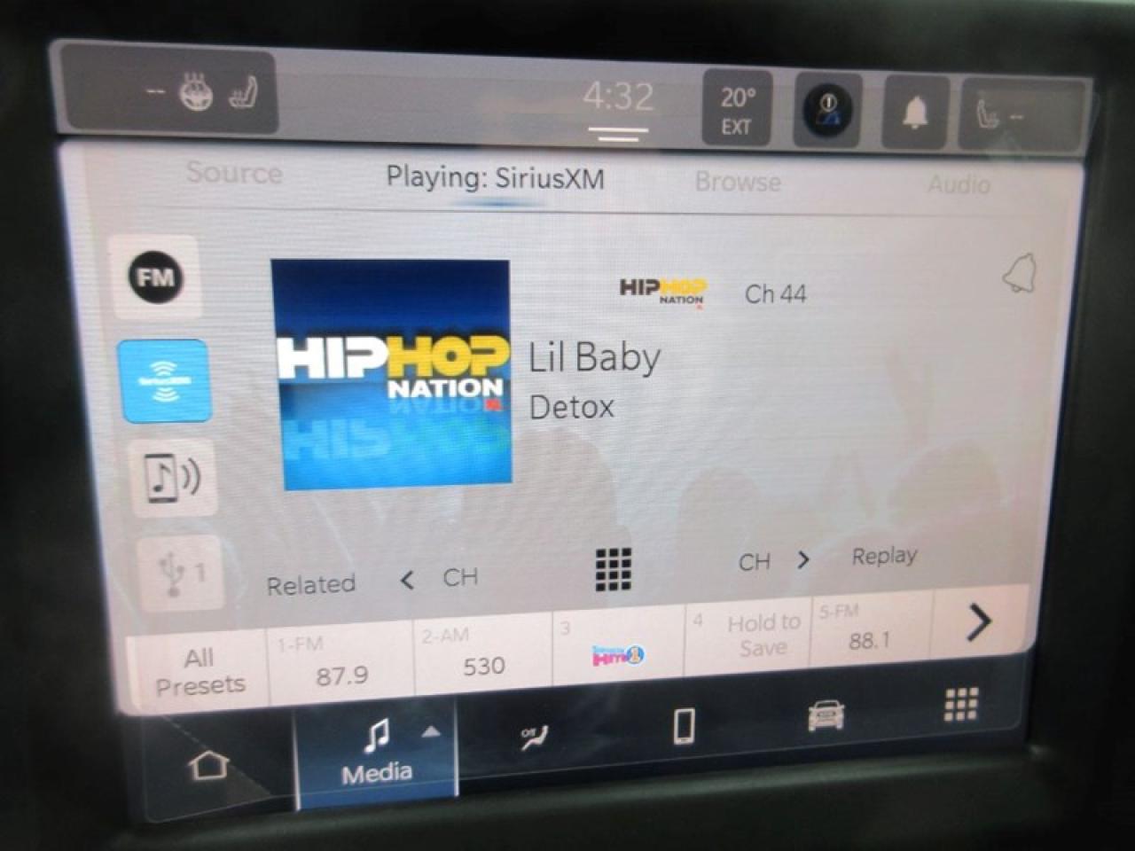 2022 RAM 1500 Classic NIGHT EDITION CREW CAB Photo