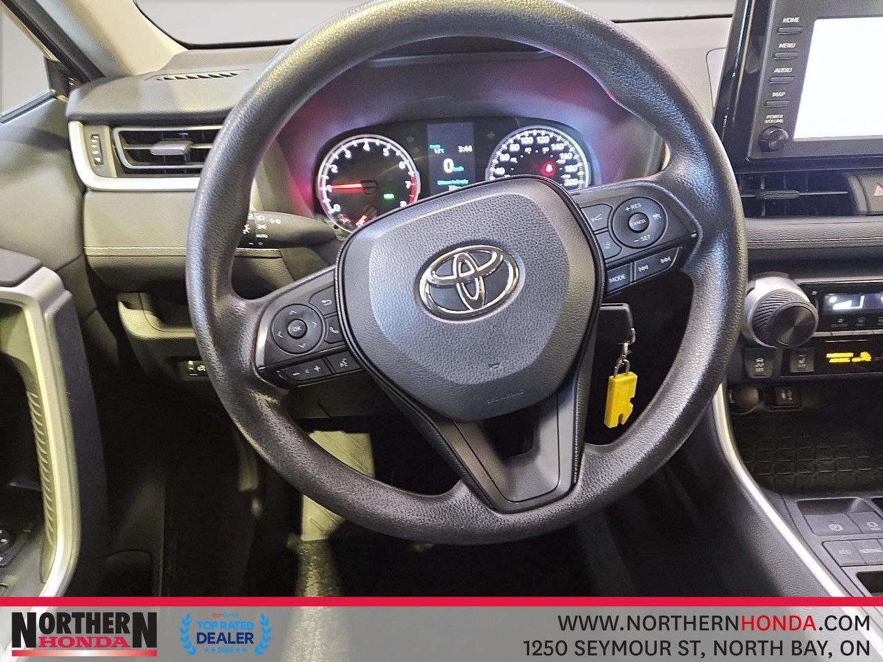 2019 Toyota RAV4 LE FWD Photo