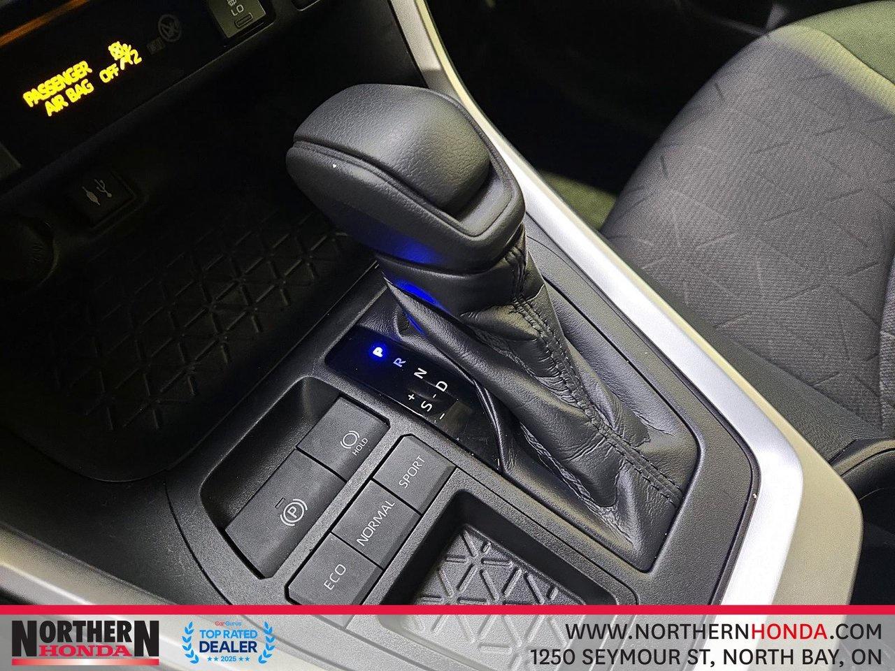 2019 Toyota RAV4 LE FWD Photo