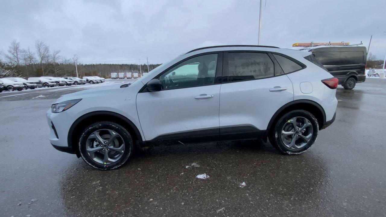 2026 Ford Escape ST-Line Photo4