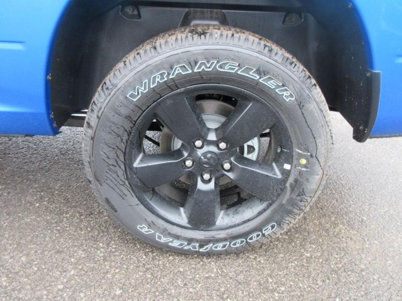 2022 RAM 1500 Classic NIGHT EDITION CREW CAB Photo