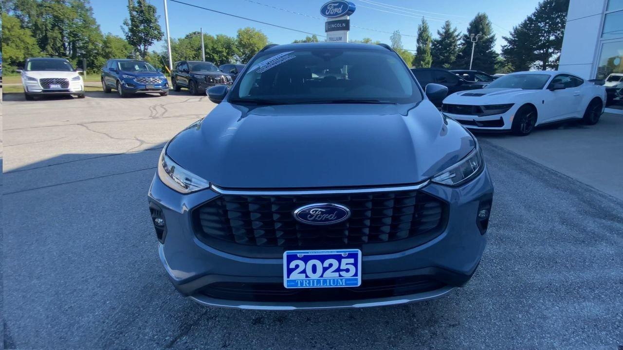 2025 Ford Escape PHEV Photo